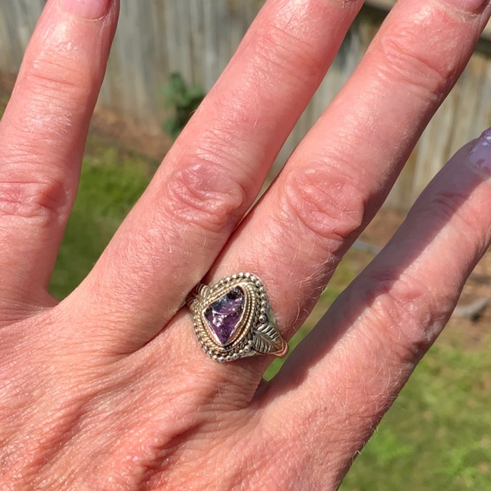 BOUTIQUE ROUGH AMETHYST 925 SILVER RING, SIZE 8 - Picture 8 of 11